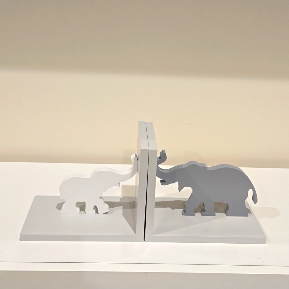 Bookends nursery decorations.
